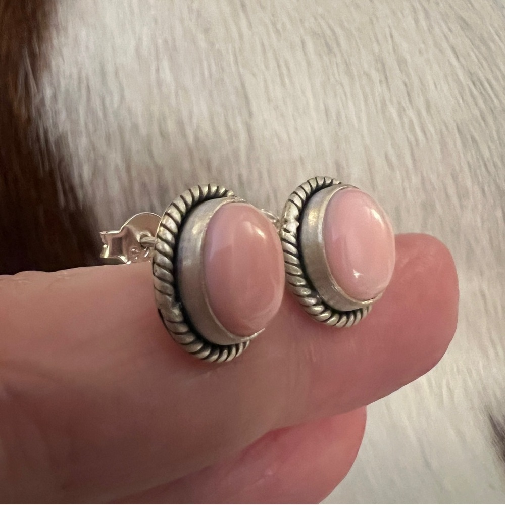 ❤️ Queen Pink Conch Navajo Style Oval Stud Earrings Matte Brushed Sterling 3.8G - Picture 4 of 13